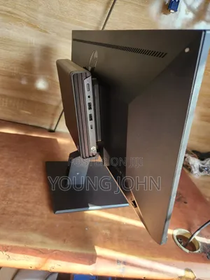 Desktop Computer HP EliteOne 840 G9 8GB Intel Core i5 SSD 512GB
