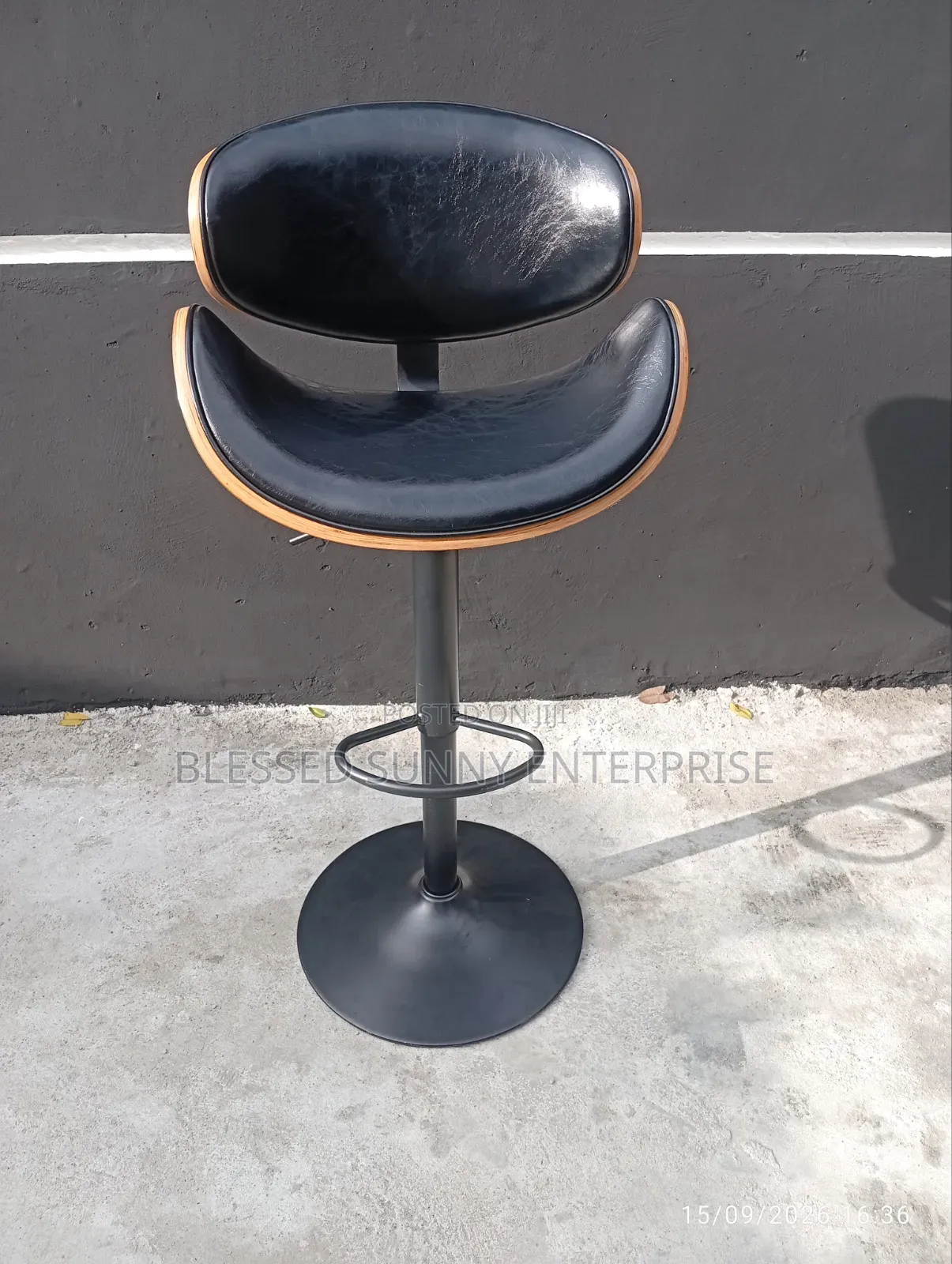 Single Seat Bar Stools