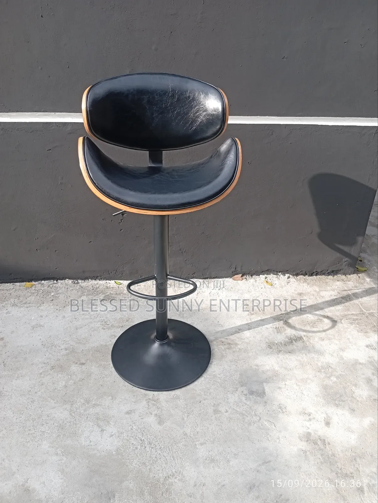 Single Seat Bar Stools