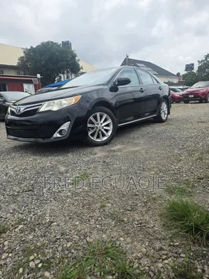 Toyota Camry XLE 4dr Sedan (2.5L 4cyl 6A) 2012 Black