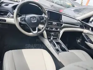 Honda Accord 2018 Gold