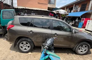 Toyota RAV4 2010 Gray