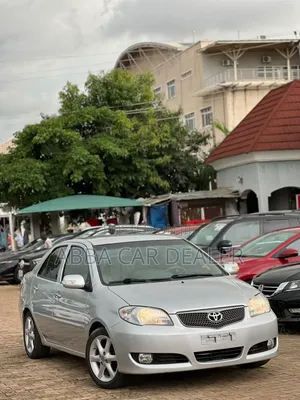 Toyota Corolla LE 4dr Sedan (1.8L 4cyl 4A) 2010 Silver