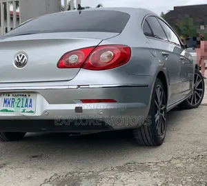 Volkswagen Passat 2009 Silver