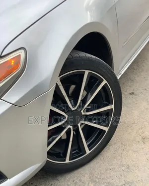 Volkswagen Passat 2009 Silver
