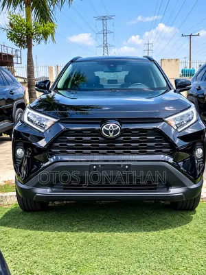 Toyota RAV4 XLE AWD 2020 Black