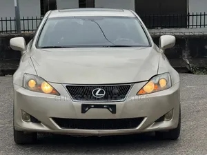 Lexus IS 2009 Gold