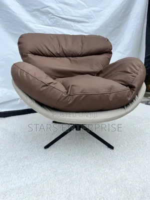 Accent Chair / Modern Visitors Chair