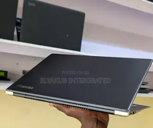 New Laptop Toshiba 8GB Intel Core i5 SSD 256GB