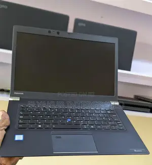 New Laptop Toshiba 8GB Intel Core i5 SSD 256GB