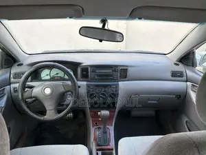 Toyota Corolla 2004 Silver