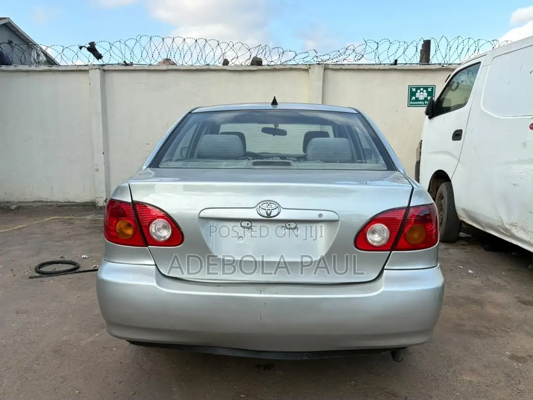 Toyota Corolla 2004 Silver
