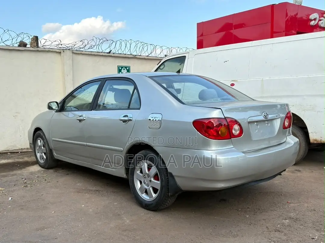 Toyota Corolla 2004 Silver