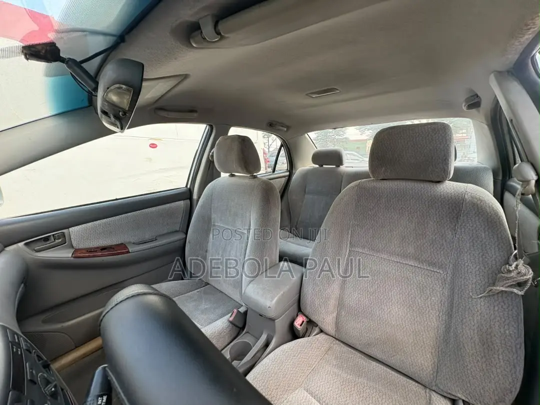 Toyota Corolla 2004 Silver