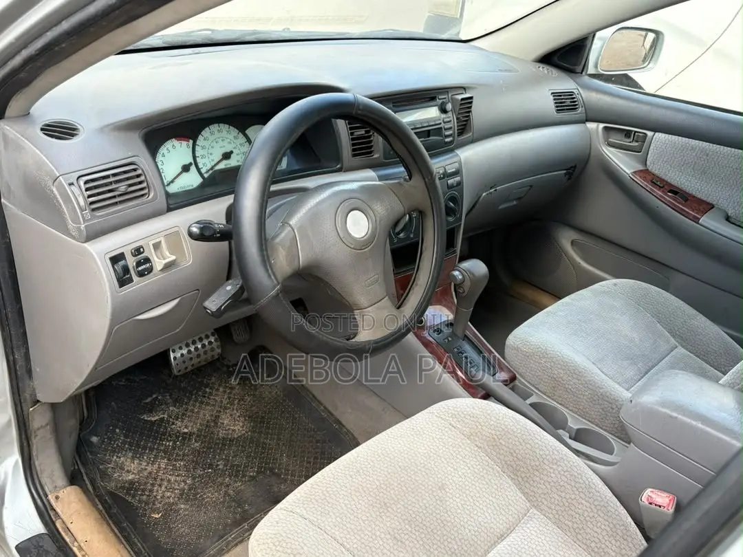 Toyota Corolla 2004 Silver