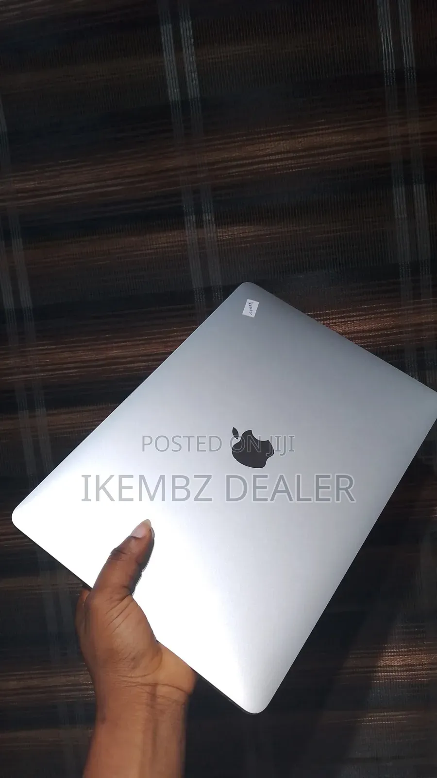 Laptop Apple MacBook Pro 2022 M2 8GB Apple M2 SSD 512GB