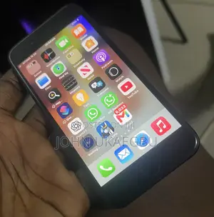 Apple iPhone SE 64 GB Black