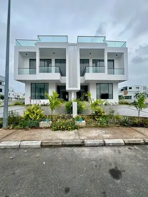5bdrm Duplex in Lekki for sale