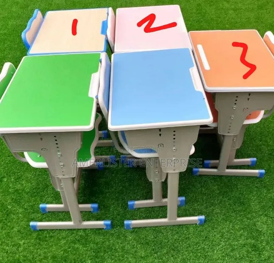 Student Reading Table and Chairs