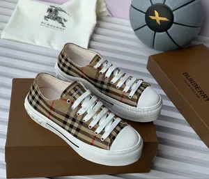 Burbery Quality Sneakers