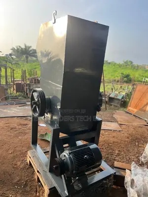 Plastic Crusher Machine