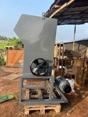 Plastic Crusher Machine