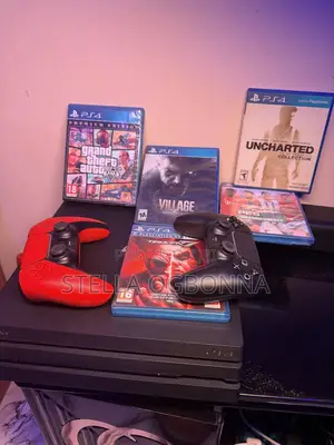 Ps4 Pro + 2 Pads + 5 Games — ₦200,000