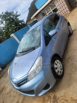 Toyota Yaris L Hatchback 3dr 2013 Blue