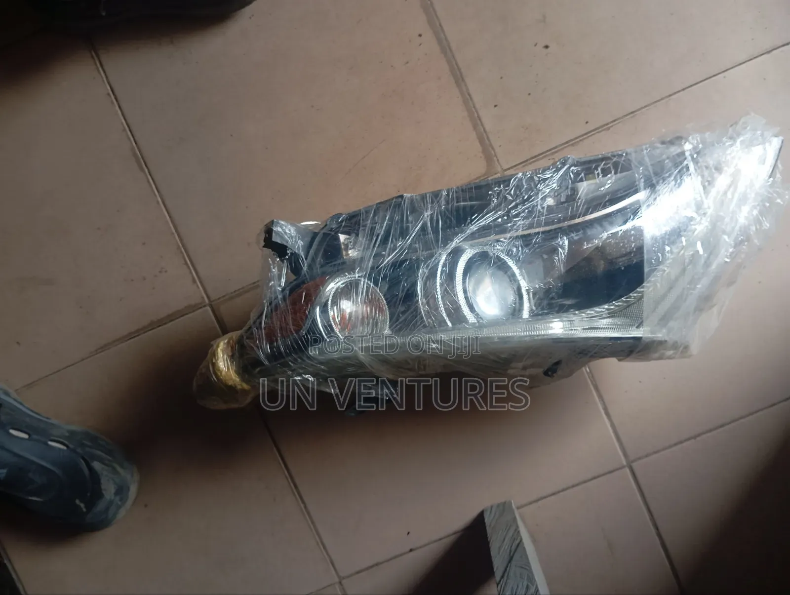 Headlight Toyota Venza 2015 LED