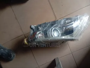 Headlight Toyota Venza 2015 LED