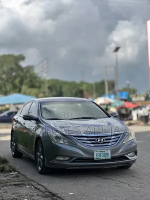 Hyundai Sonata Limited Sedan FWD (2.4L 4cyl 6A) 2011 Brown
