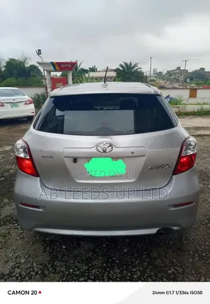 Toyota Matrix 2010 Silver