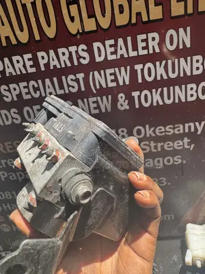 Mitsubishi L200 2015–2018 ABS Pump Controller