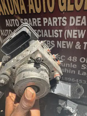 Mitsubishi L200 2015–2018 ABS System Module