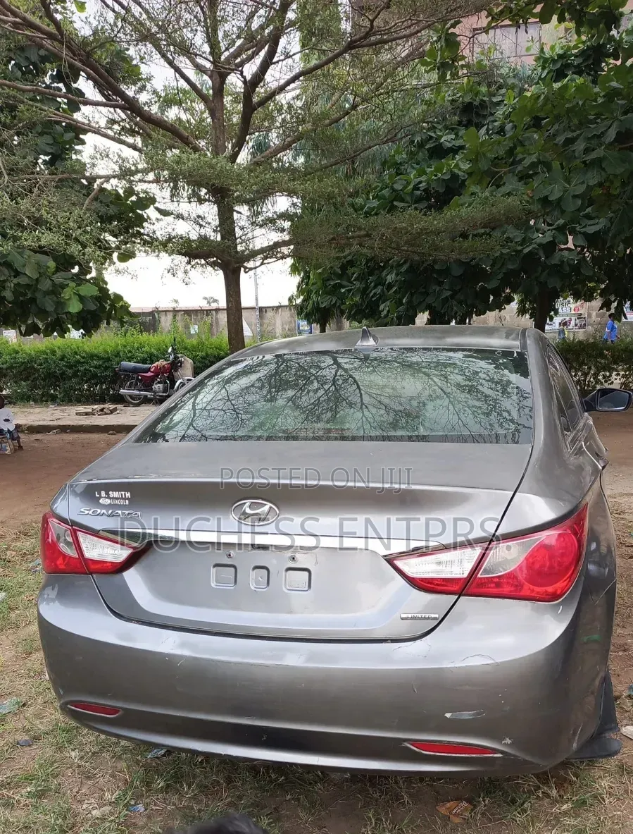 Hyundai Sonata 2012 Gray