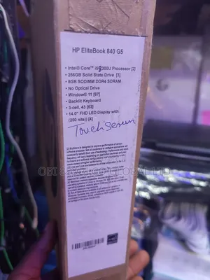 New Laptop HP ZBook Firefly G8 16GB Intel Core i5 SSD 256GB