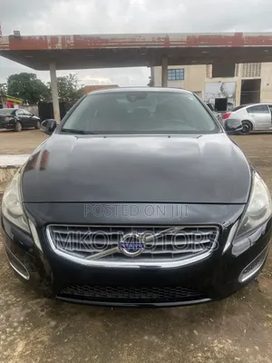 Volvo S60 T5 4dr Sedan (2.5L 5cyl Turbo 6A) 2014 Black