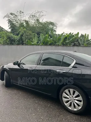Honda Accord Touring 4dr Sedan FWD (3.5L 6cyl 6A) 2013 Black