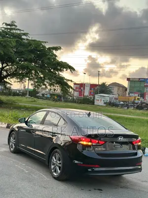 Hyundai Elantra 2017 Black