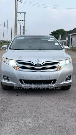Toyota Venza LE 2013 Silver