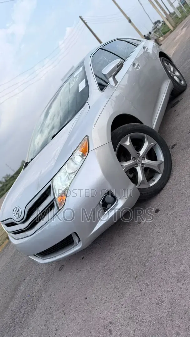 Toyota Venza LE 2013 Silver
