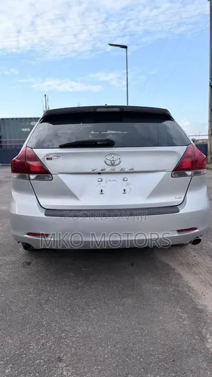 Toyota Venza LE 2013 Silver