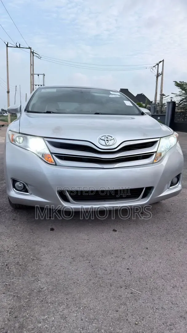Toyota Venza LE 2013 Silver