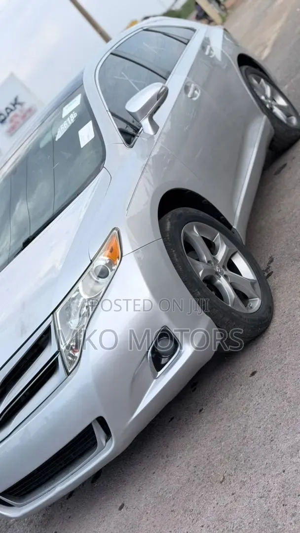 Toyota Venza LE 2013 Silver