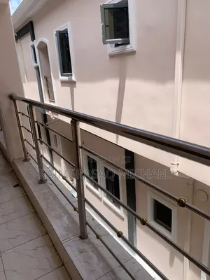 Furnished 1bdrm Bedsitter in School Gate, Lakowe for rent