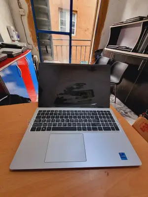 Laptop Dell Inspiron 15 3511 16GB Intel Core i5 SSD 512GB