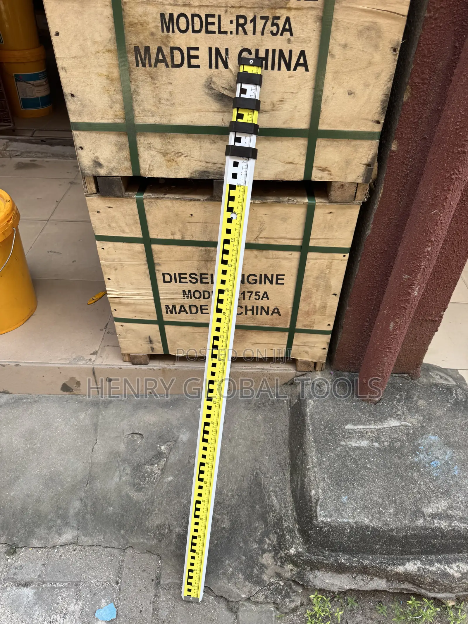 Telescopic Measuring Staff / Leveling Rod – R175A
