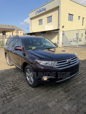 Toyota Highlander Limited 2012 Burgundy