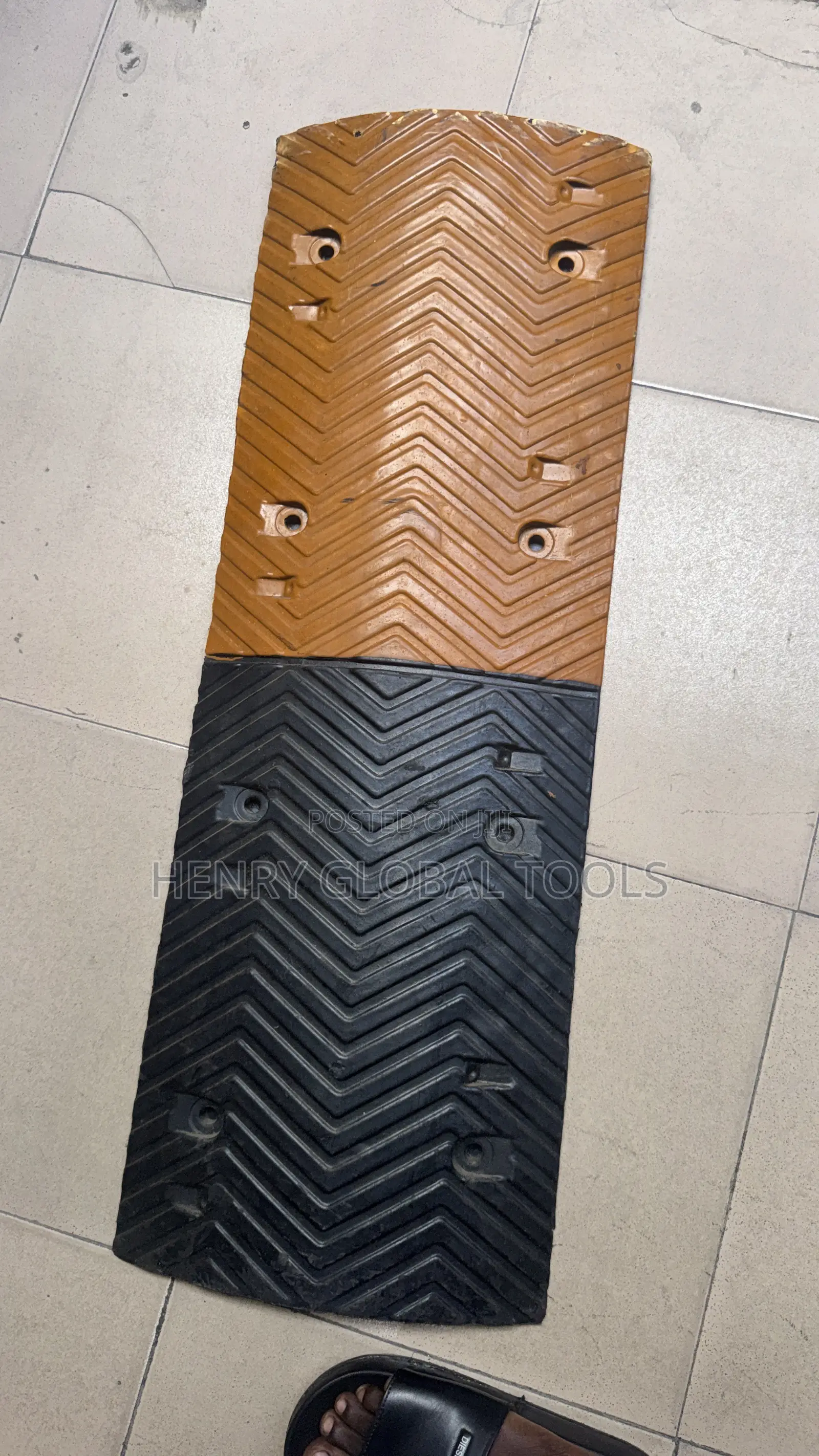 Heavy Duty Rubber Speed Bump – Road Safety