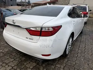 Lexus ES 2013 White